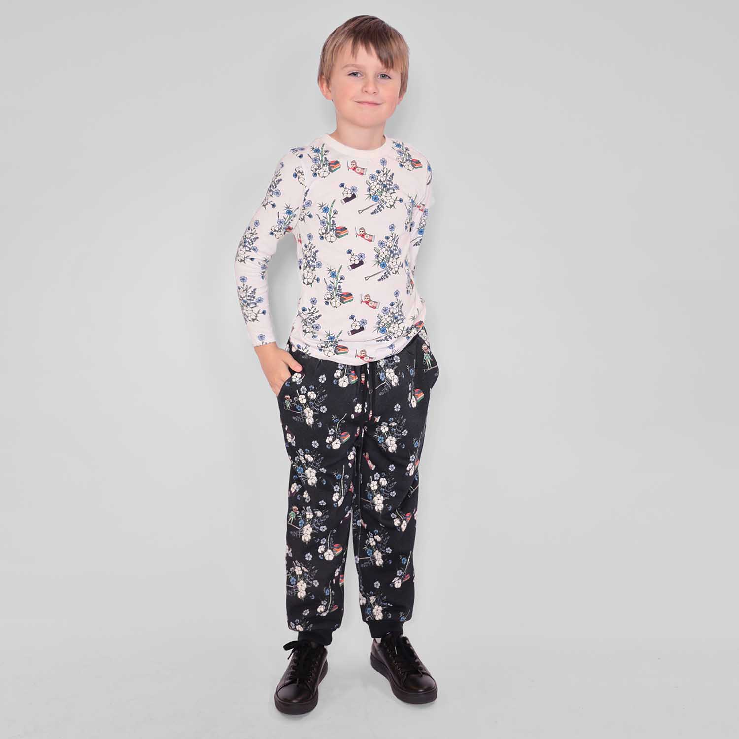 Boys and Girls Sweatpants in Black Print