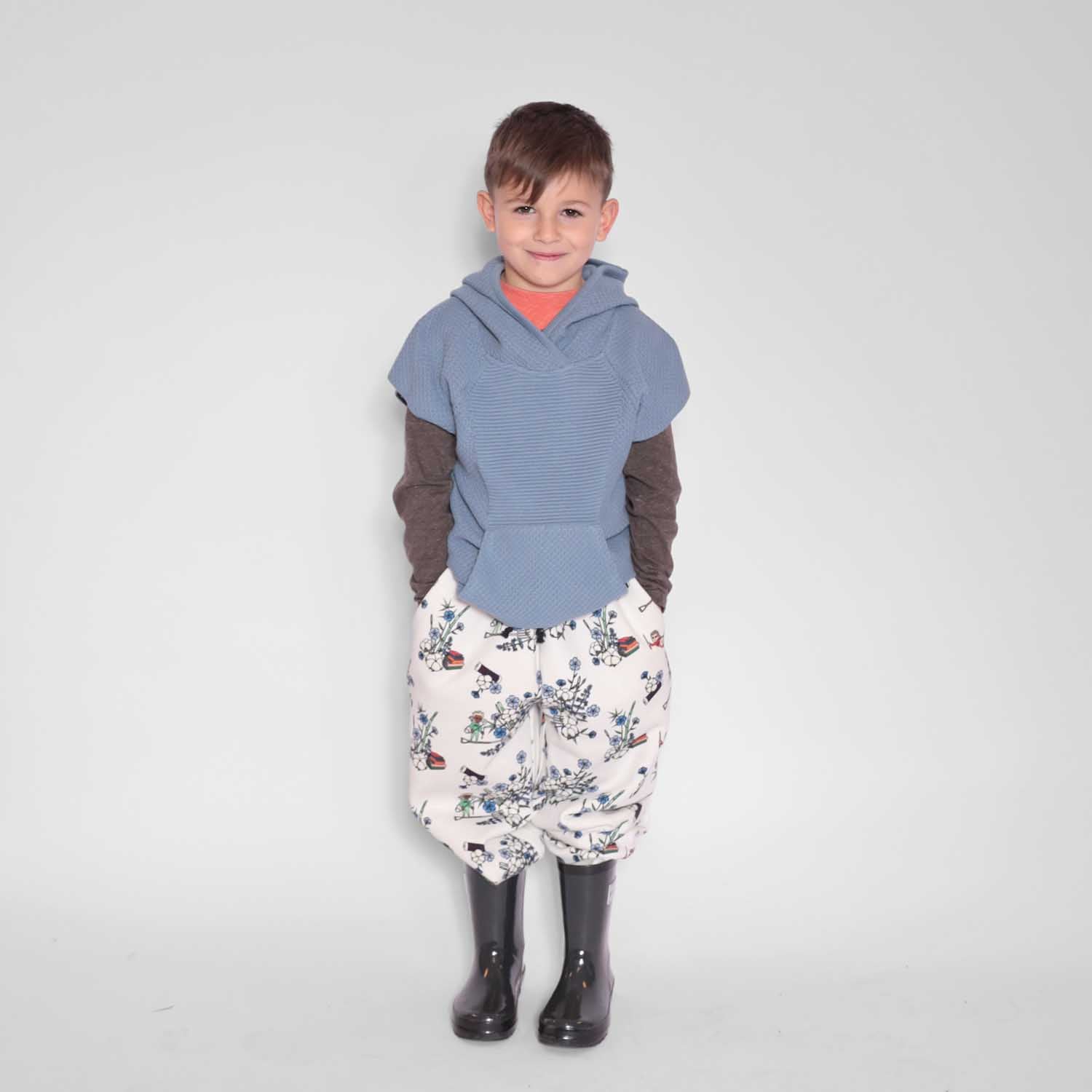 Shorts für Mädchen und Jungen mit weißem Aufdruck