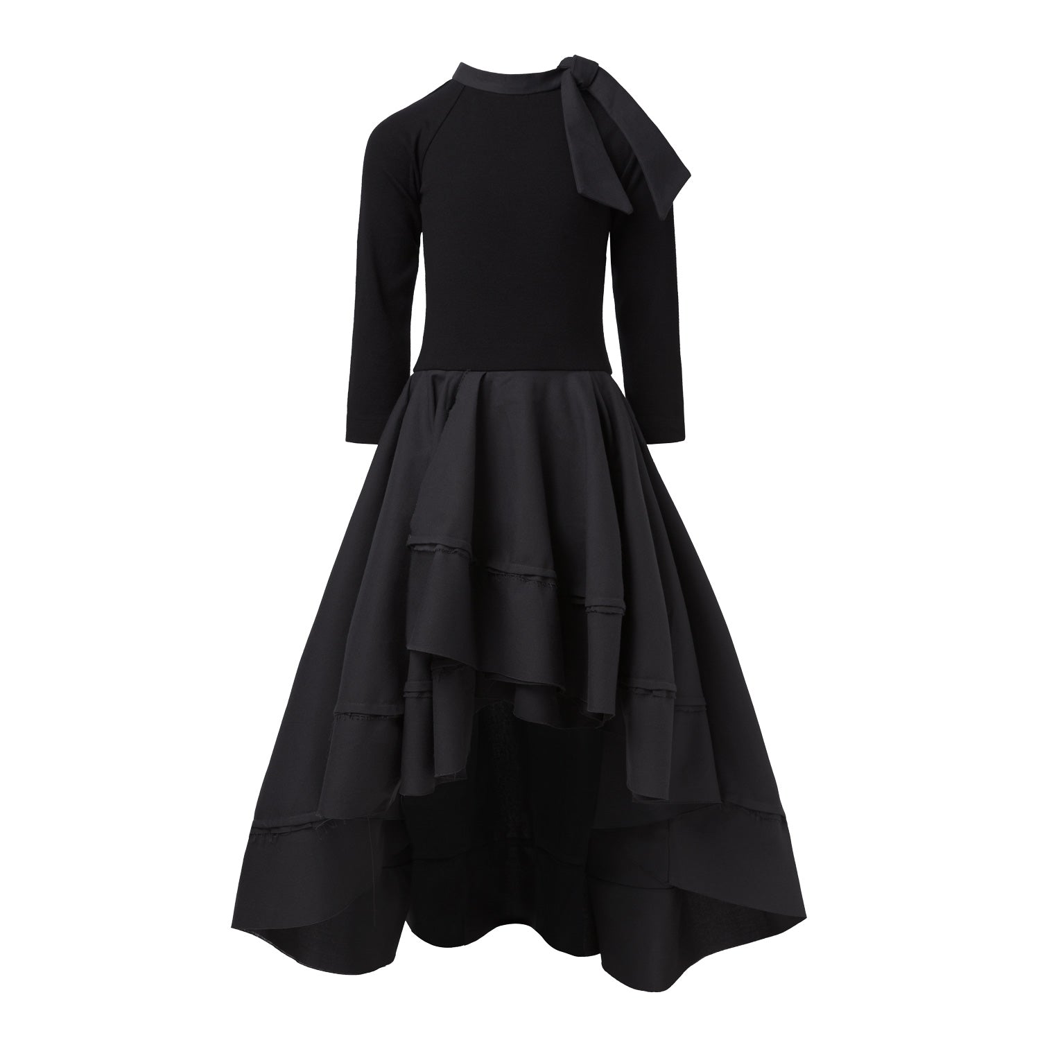 Schwarzes Kleid mit Trail