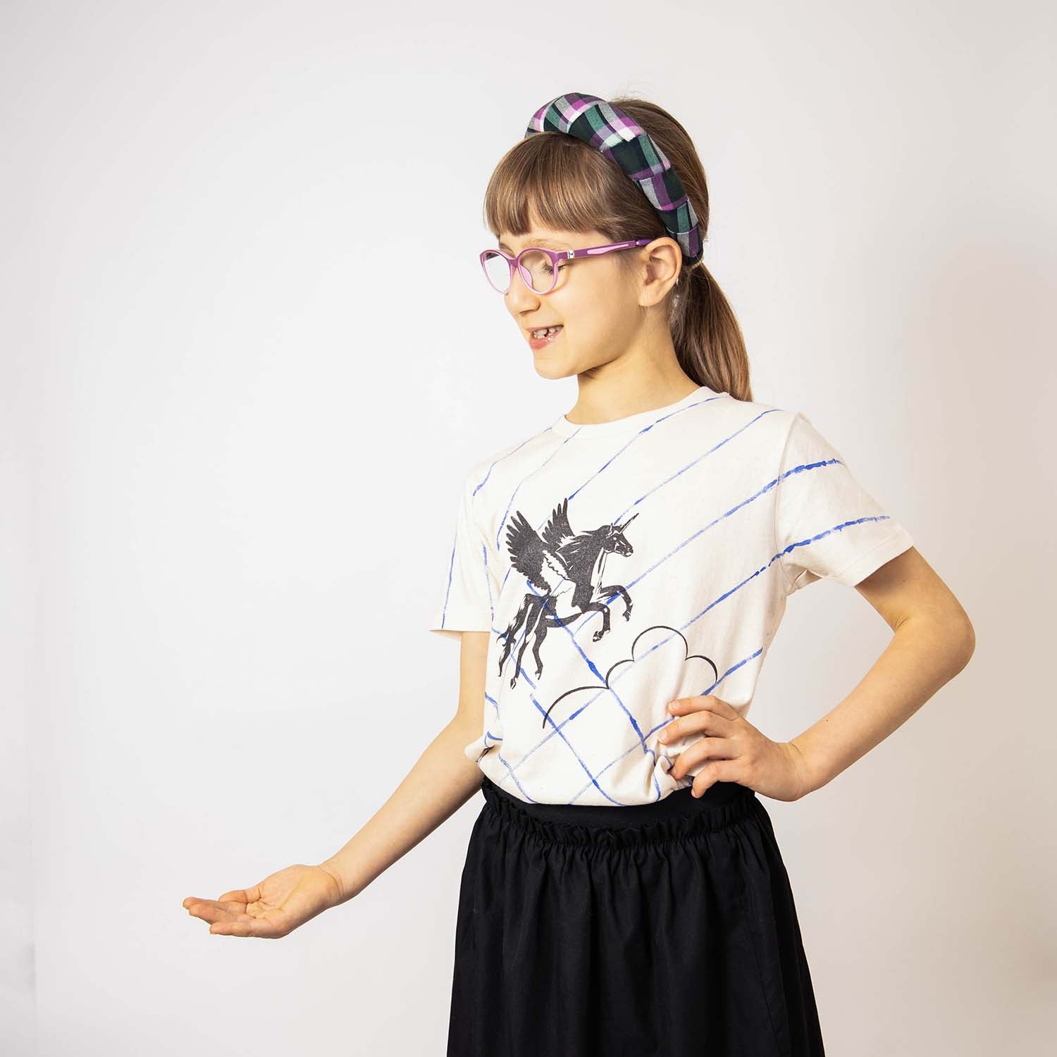 Handbeschilderd gebroken wit T-shirt met eenhoorn Limited Edition