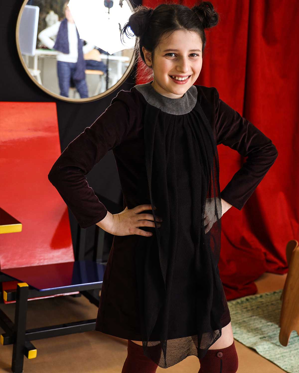 Lila Kleid mit Drapierung