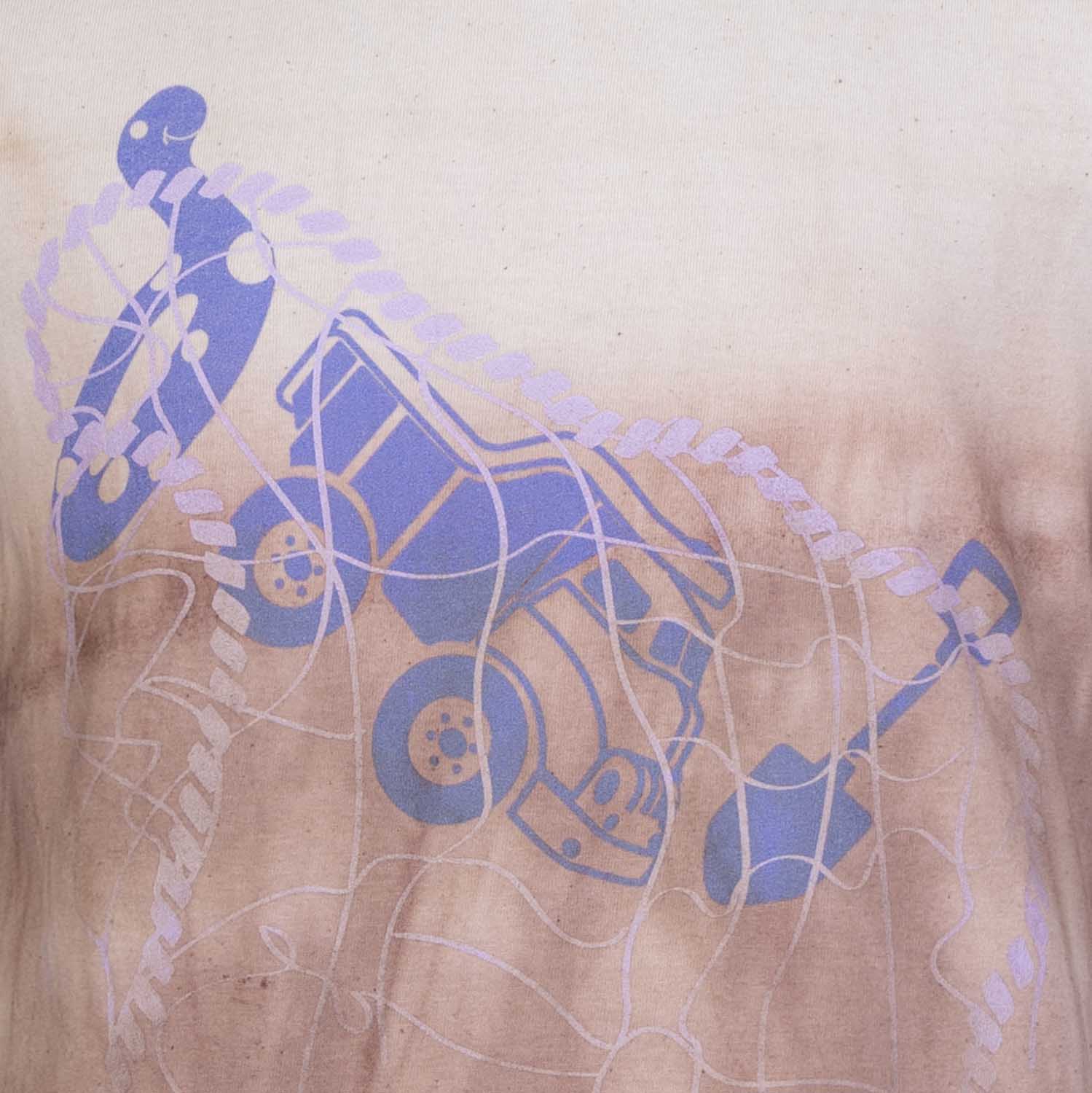 Handgefertigtes T-Shirt, natürlich gefärbt mit roten Zwiebeln, Bio