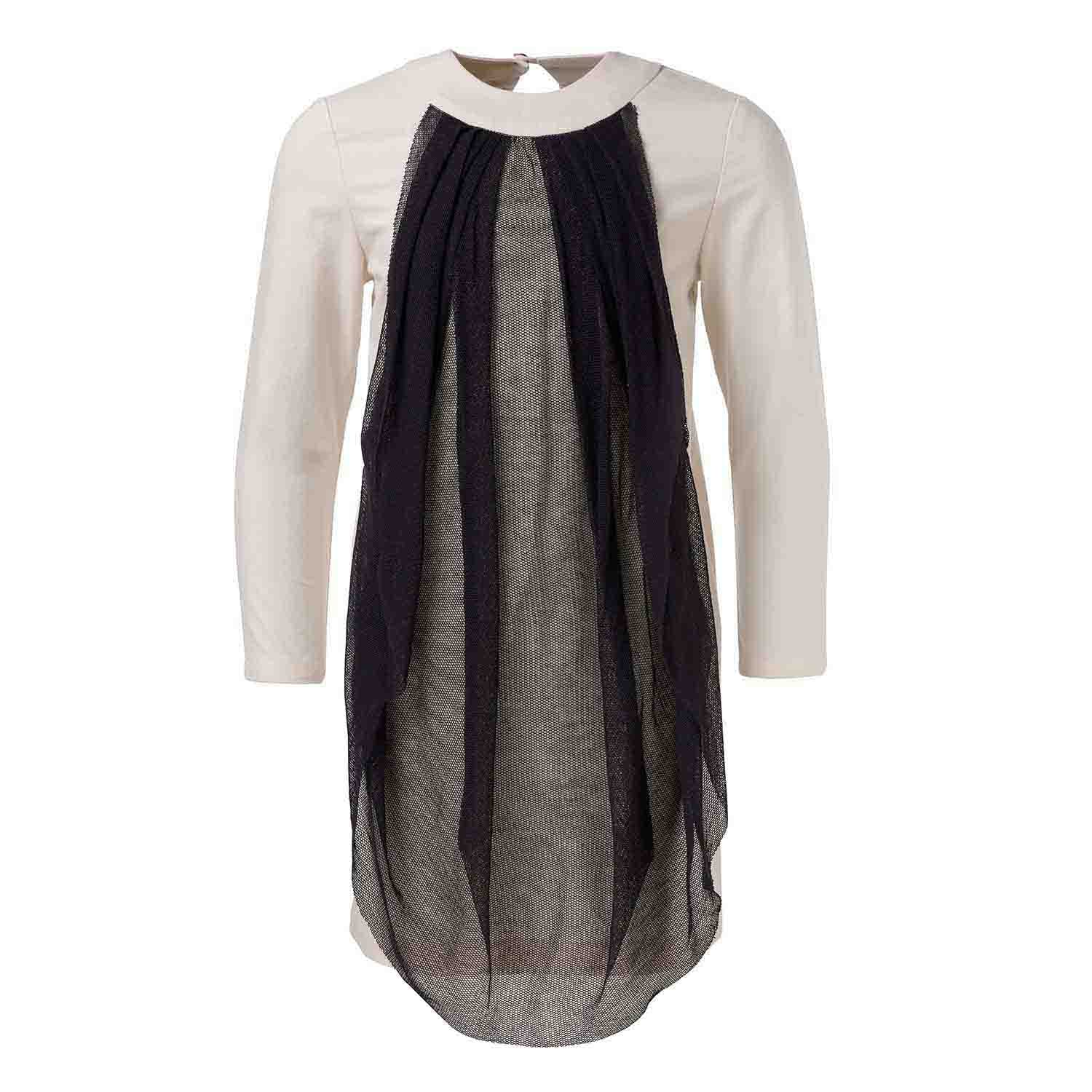 Witte jurk met drapering van tule