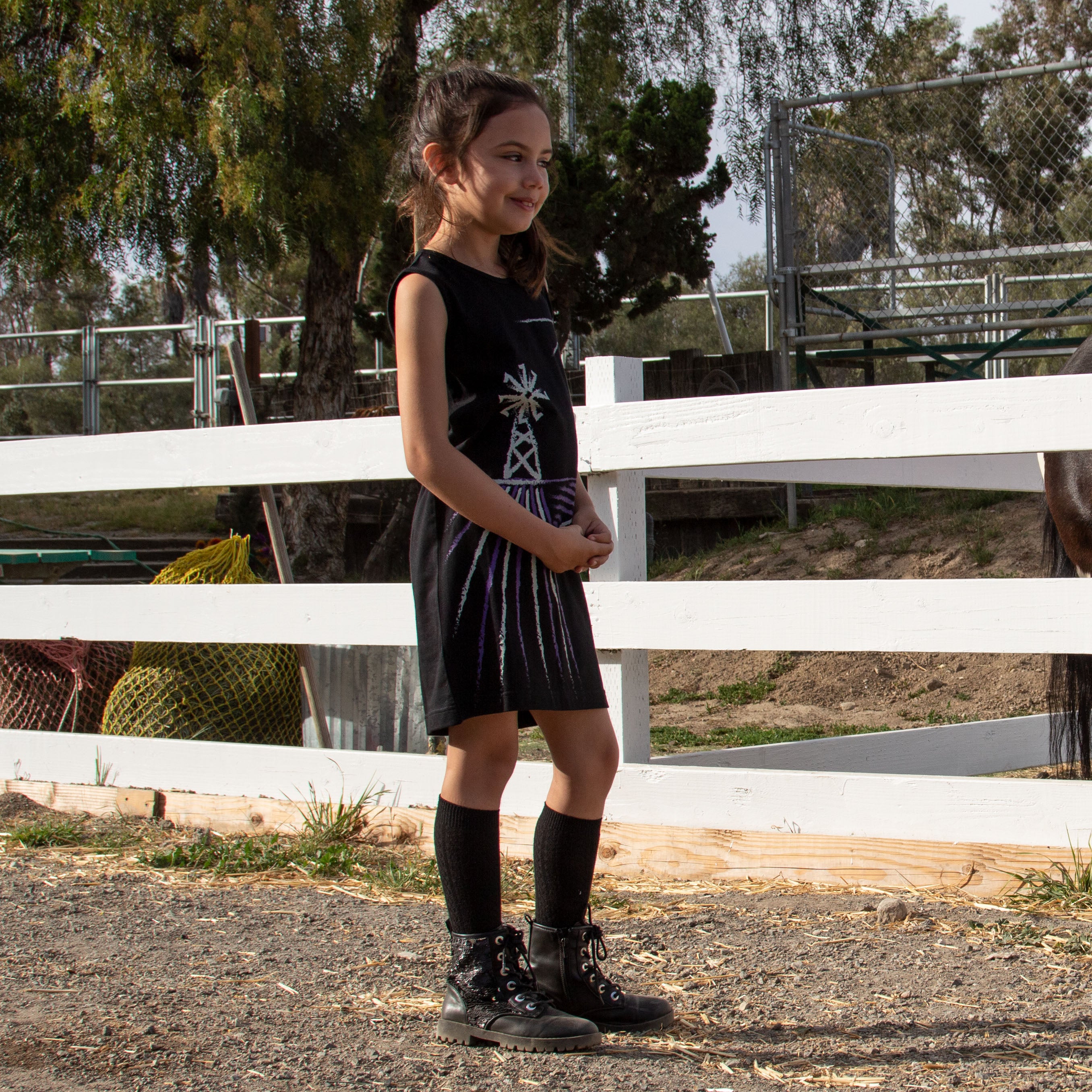 Zwarte T-Shirt Jurk met Windmolen
